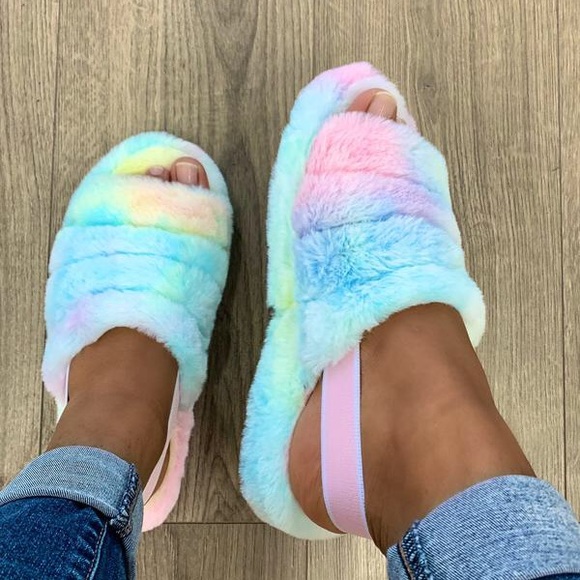 RESTOCK 5🌟 Rainbow Tie Dye Faux Fur Slipper Slide - Picture 3 of 7